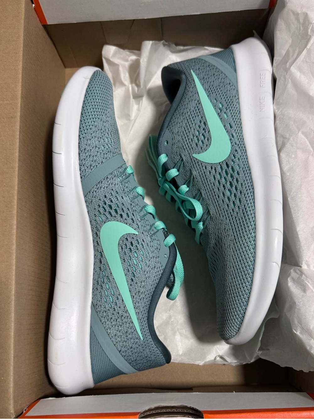 Nike Free RN Women's 8 Running Shoes NWT NIB